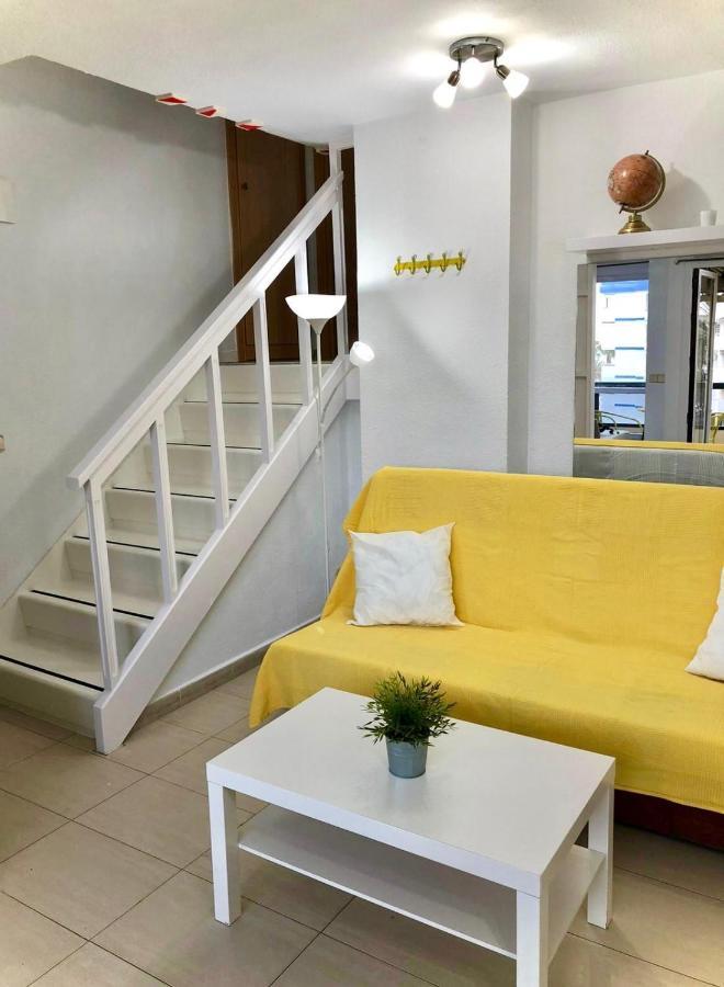 Apartamento Aloha Playa , Vistas Al Mar Apartment เบนัลมาเดนา ภายนอก รูปภาพ