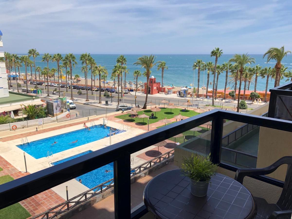 Apartamento Aloha Playa , Vistas Al Mar Apartment เบนัลมาเดนา ภายนอก รูปภาพ